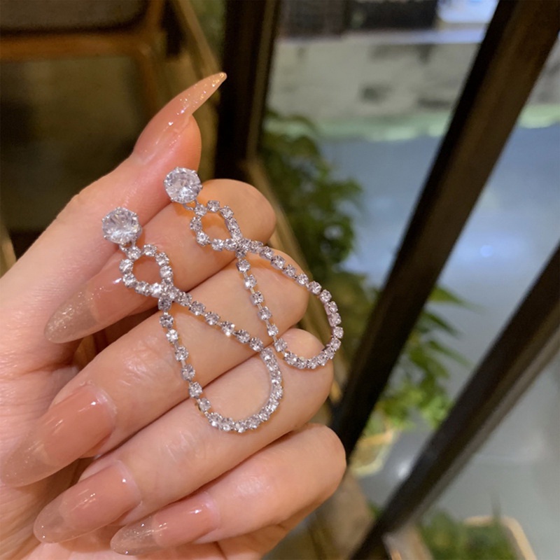 Đôi Bông Tai Dáng Dài Hình Trái Tim Đính Đá Phối Tua Rua Thời Trang Hàn Quốc JP5