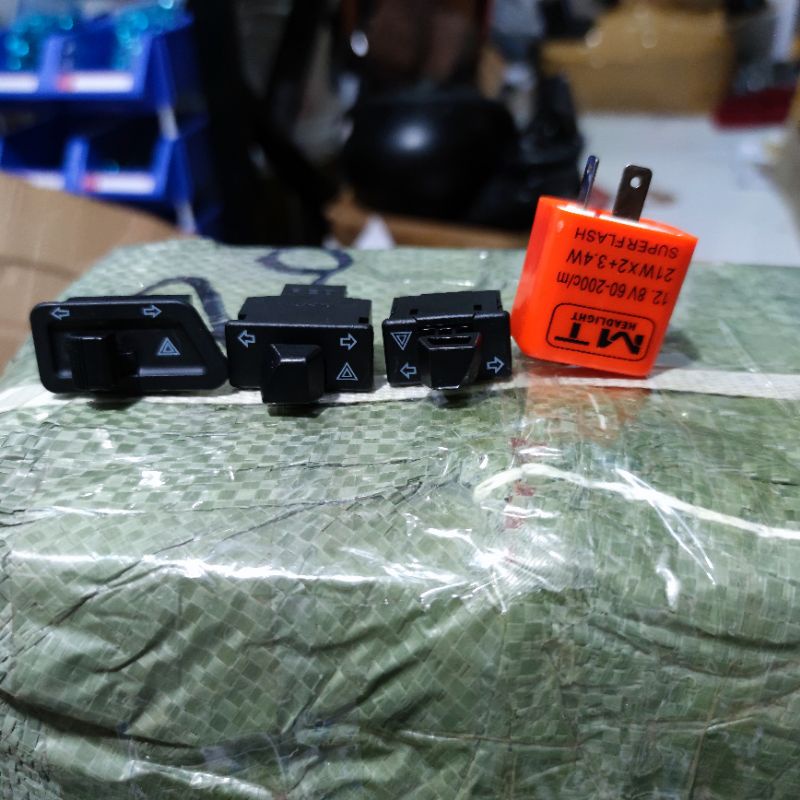 combo xi nhan hazard + cục chớp MT siêu nhanh