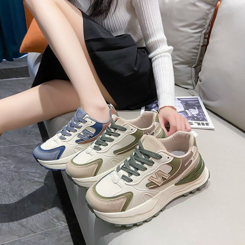 Giầy thể thao nữ cao cấp siêu nhẹ 5 phân cao cấp chữ N