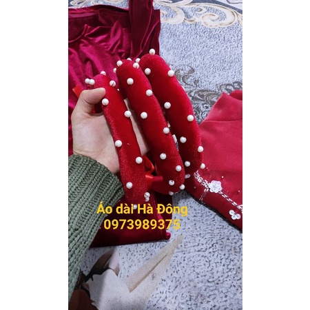 Mấn đội đầu áo dài màu đỏ, vàng, hồng
