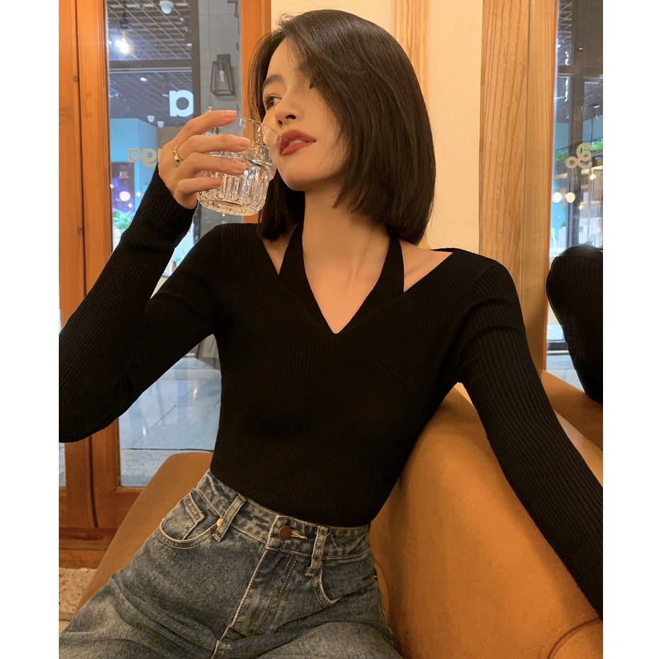 QKOOLE  Áo croptop Dệt Kim Màu Đen Cổ Chữ V Phong Cách Thời Trang Hàn Quốc Cho Nữ