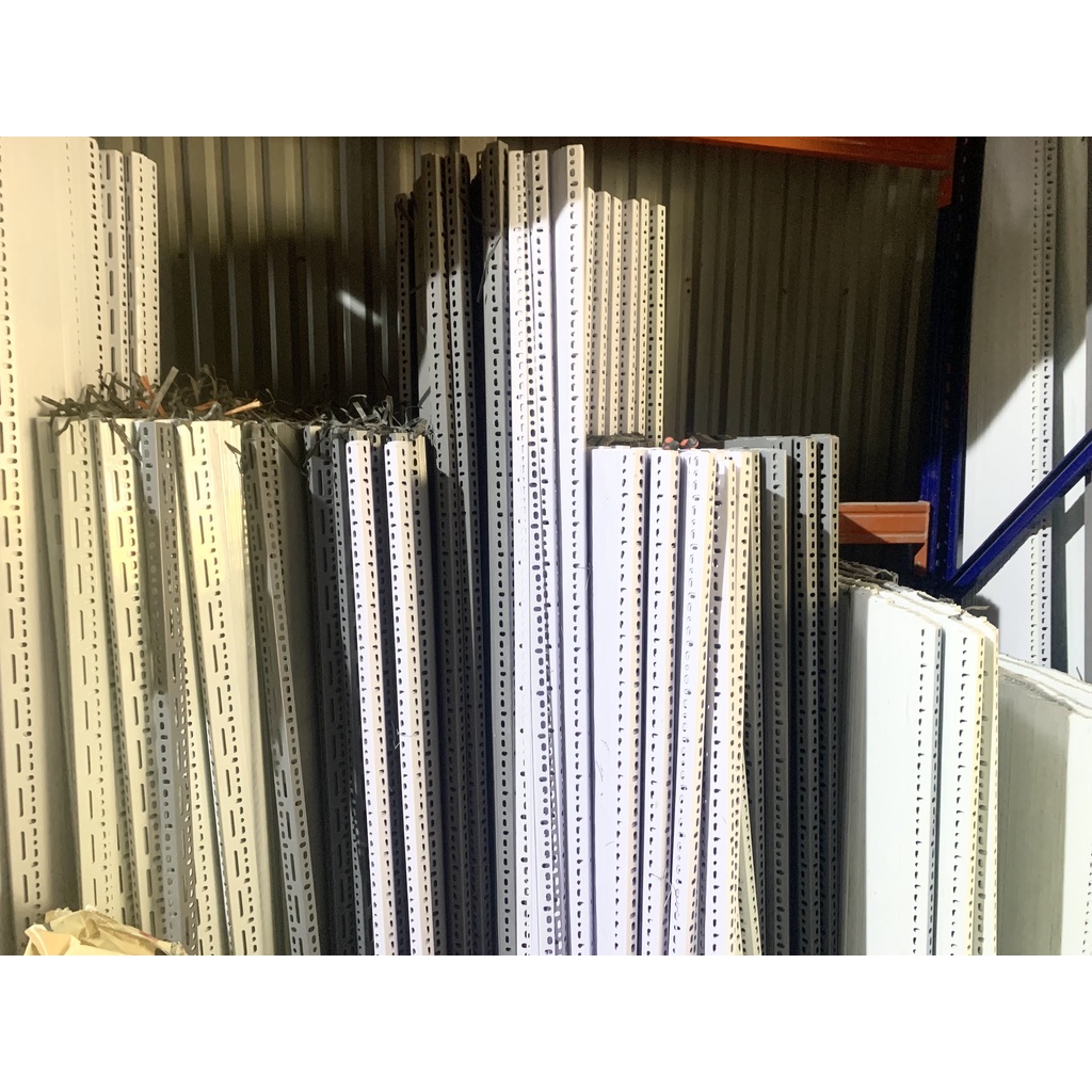 Thanh sắt v lỗ 30x30, 30x50 dài 40cm, 50cm, 60cm dày 2mm