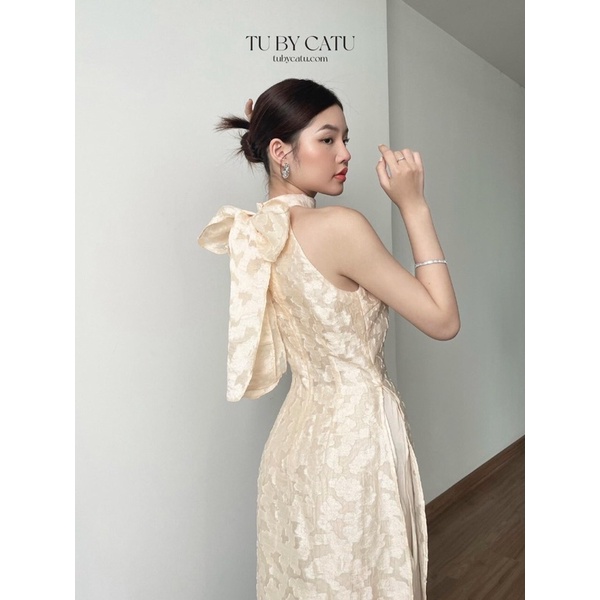 Áo dài cách tân thiết kế đọc đáo áo dài tết dự tiệc yếm chất xốp 4 tà cột nơ cổ ( tặng quần áo dài > 80cm eo)