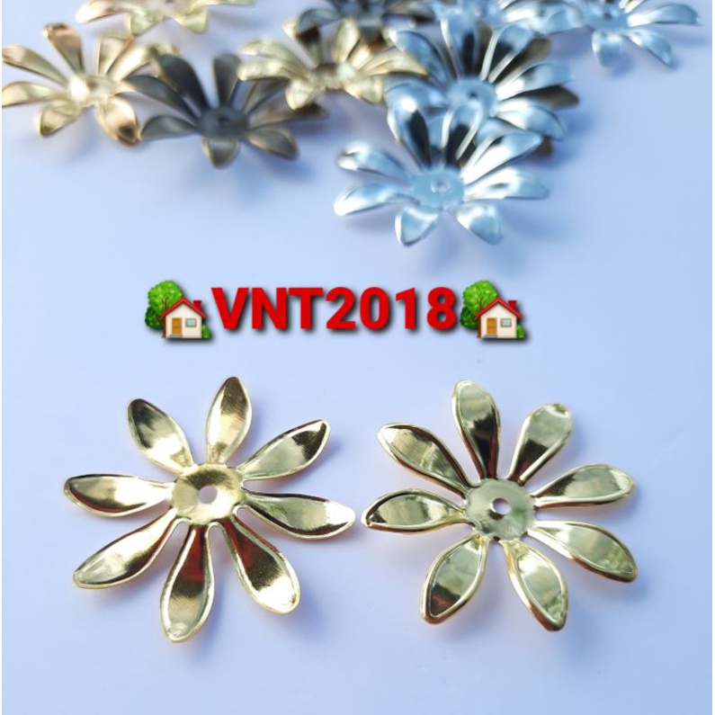 Mẫu hoa kim loại 8 cánh