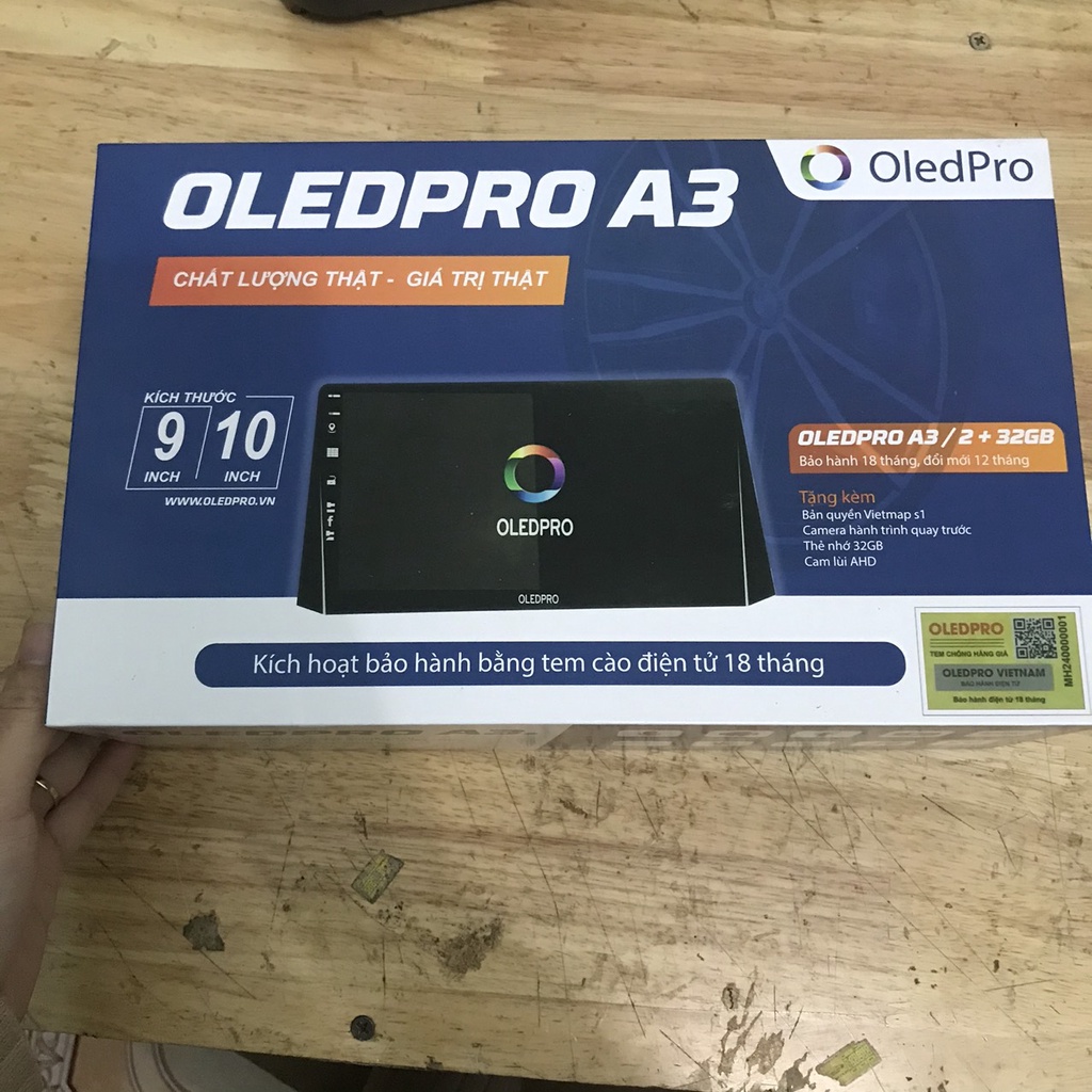 Màn hình ô tô Android Oled  Pro  A3, 9INCH, Ram 2/32GB, có quạt tản nhiệt