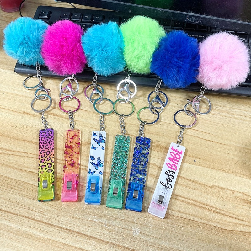 Móc Chìa Khóa / Thẻ Tín Dụng Bằng Acrylic Kèm Bóng Lông Giả Tiện Dụng Cho Xe Hơi