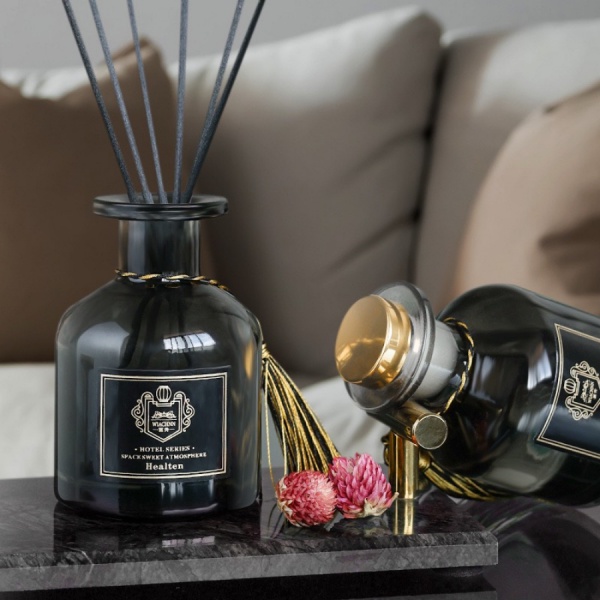 Tinh dầu khuếch tán thơm phòng thanh lọc khử mùi chai đen tròn 50ml