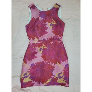 Đầm tafta hoa Marc sz M (262)