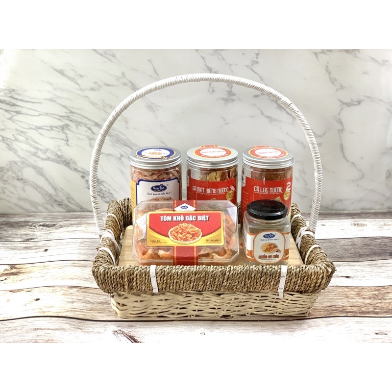 Giỏ mây chữ nhật gói quà tết, trái cây