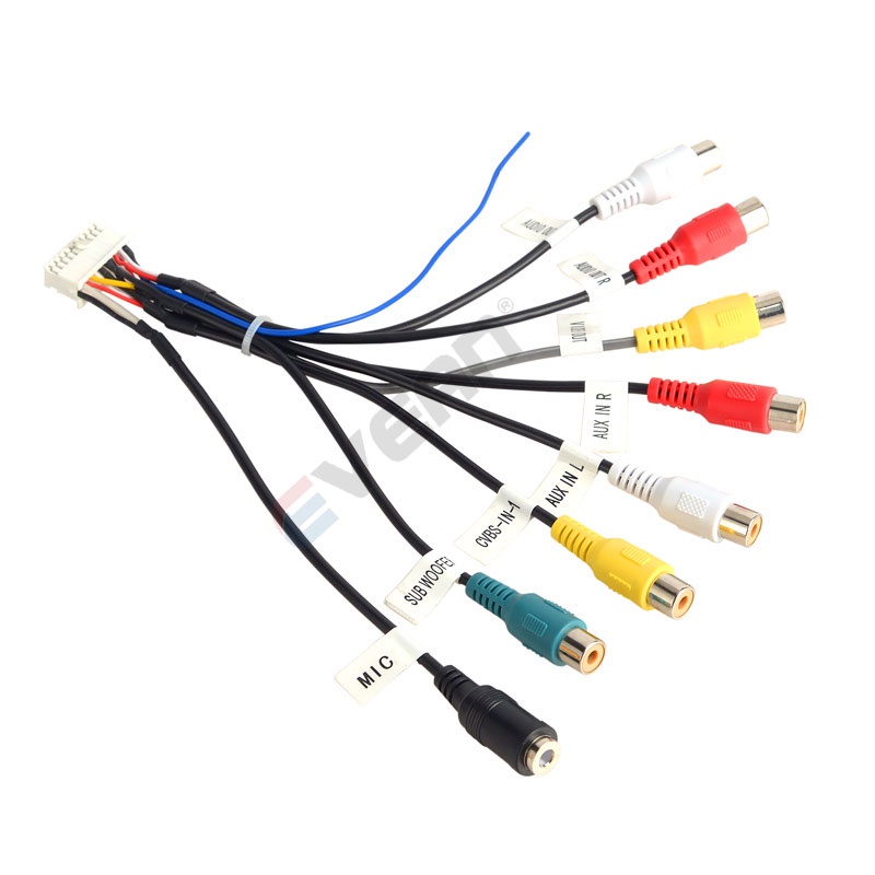Micro Mini Jack 3.5mm Có Kẹp Gắn Xe Hơi Kèm Dây Cáp RCA Tiện Dụng