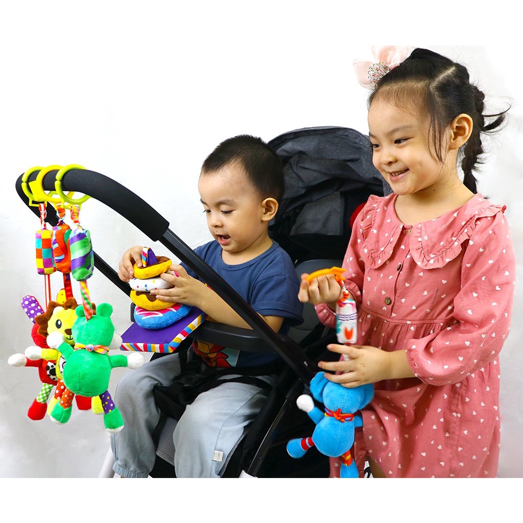 Lục Lạc Bằng Vải Có Xúc Xắc Bóp Chút Chít Dùng Treo Nôi, Treo Cũi, Xe Đẩy Và Kệ Chữ A - Pipovietnam