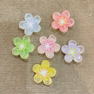 Jibbitz, sticker, charm trong hoa đào trang trí dép sục, dép crosss