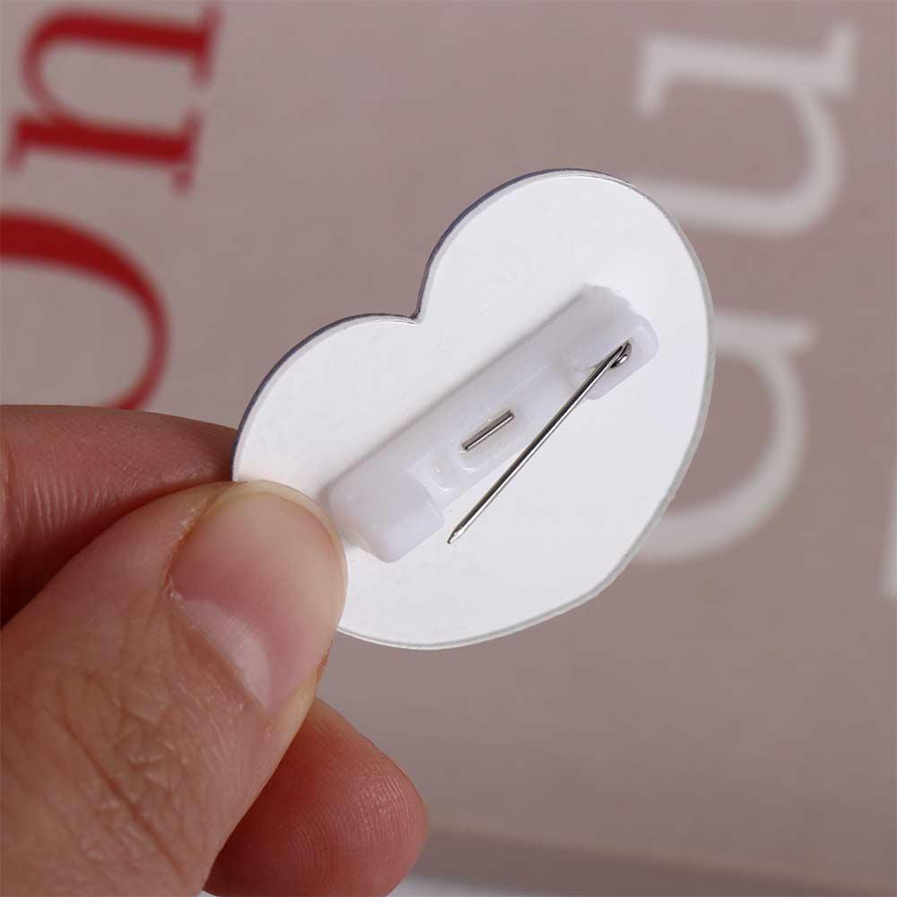 Ghim Cài Áo Bằng acrylic Họa Tiết Hoạt Hình Dễ Thương