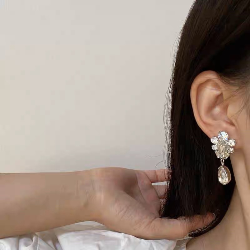 Khuyên tai hình giọt nước đính đá bling bling dự tiệc - Khanturban.vn