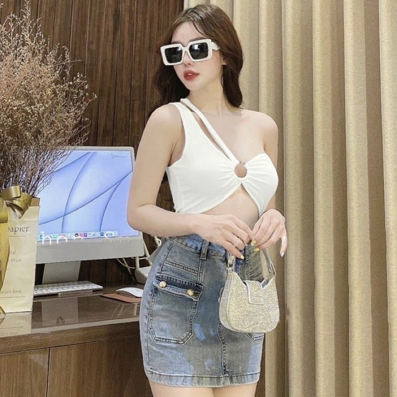 Áo croptop khoen ngực kiểu lệch vai ôm body