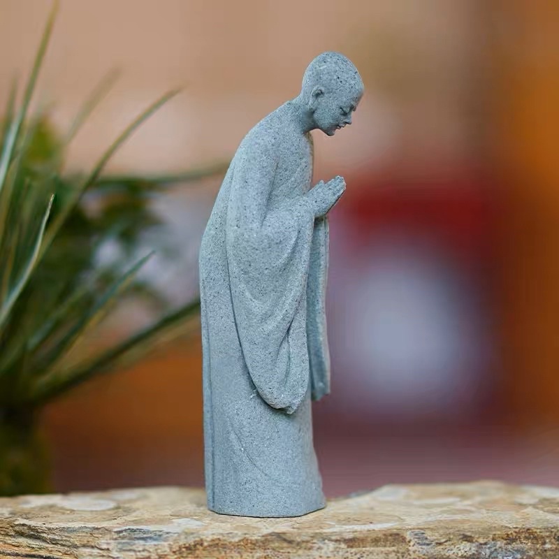 Tượng Chú Tiểu Bái Phật - Đá Sa Thạch