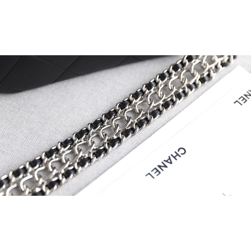 Túi đeo vai Cha.nel dây xích size 17cm fullbox 2màu trắng đen
