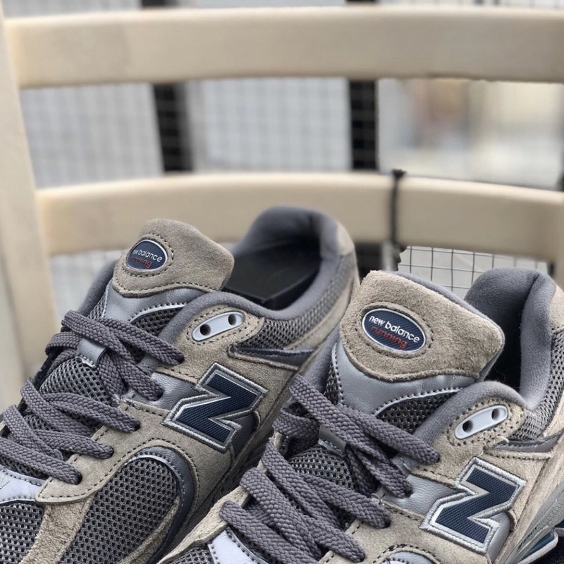 GIÀY NEW.BALANCE2002R GREY NAVY LAI AU DA LỘN SC