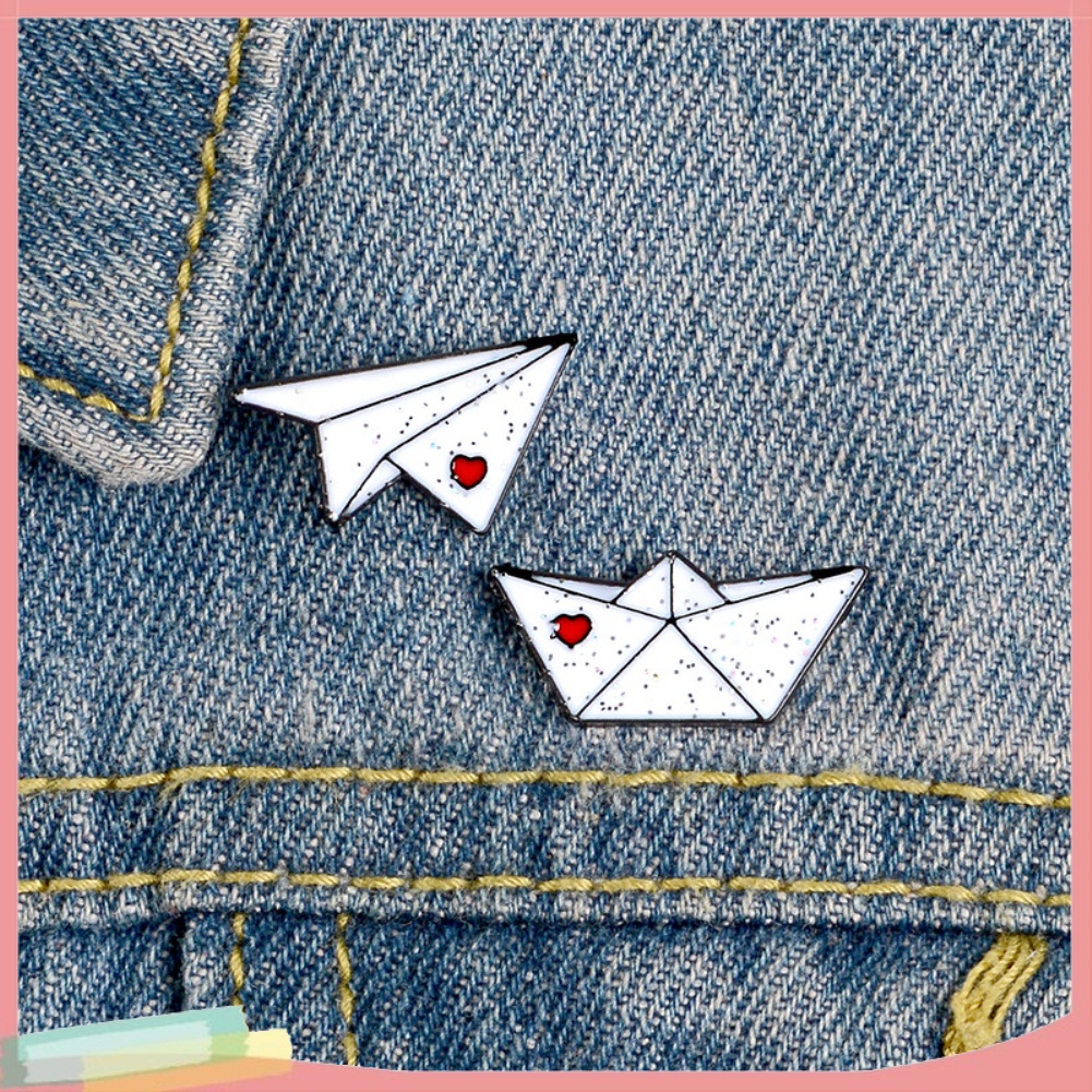 Ghim Cài Áo Hình Máy Bay Giấy Độc Đáo Thời Trang Cho Nam Nữ