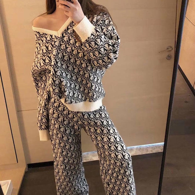 Bộ Áo Sweater Dệt Kim Cổ Chữ V In Họa Tiết Thời Trang Xuân Thu Cho Nữ222350