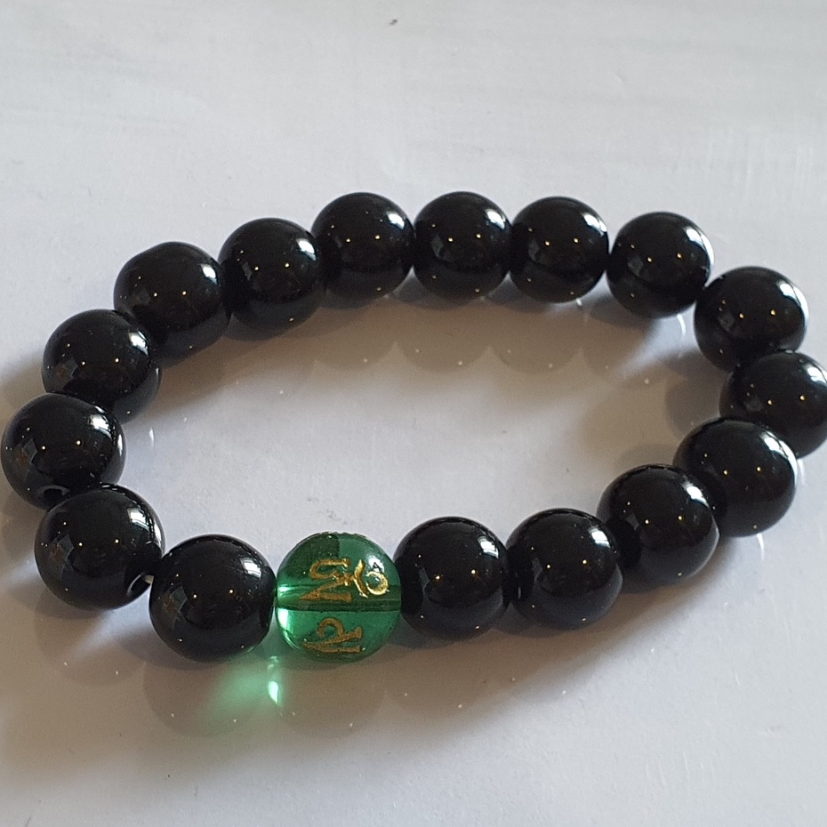 Vòng tay đáđen phong thuỷ khắc chú Phạn, đá Black Chalcedony, hàng si Nhật Bản