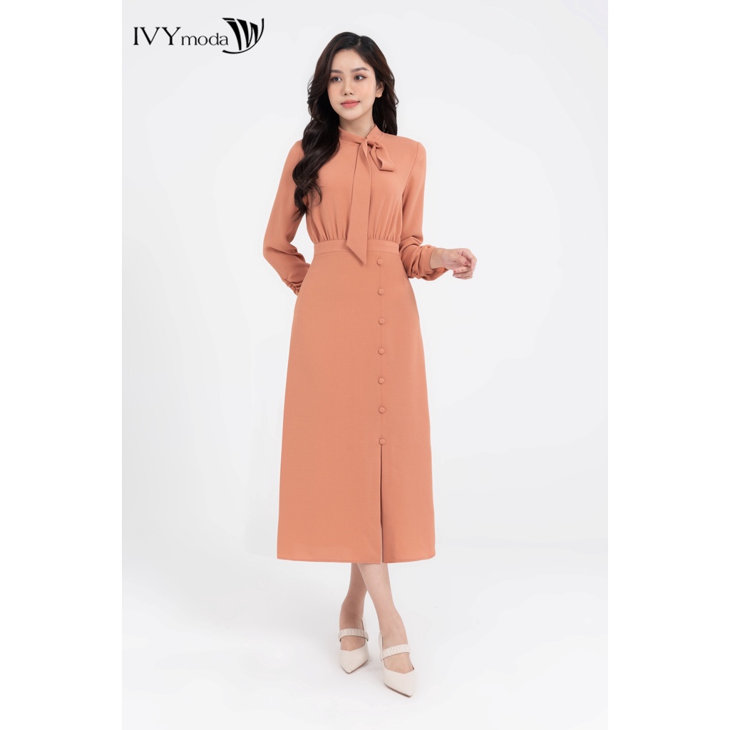 Đầm lụa maxi cổ nơ nữ IVY moda MS 48M7957