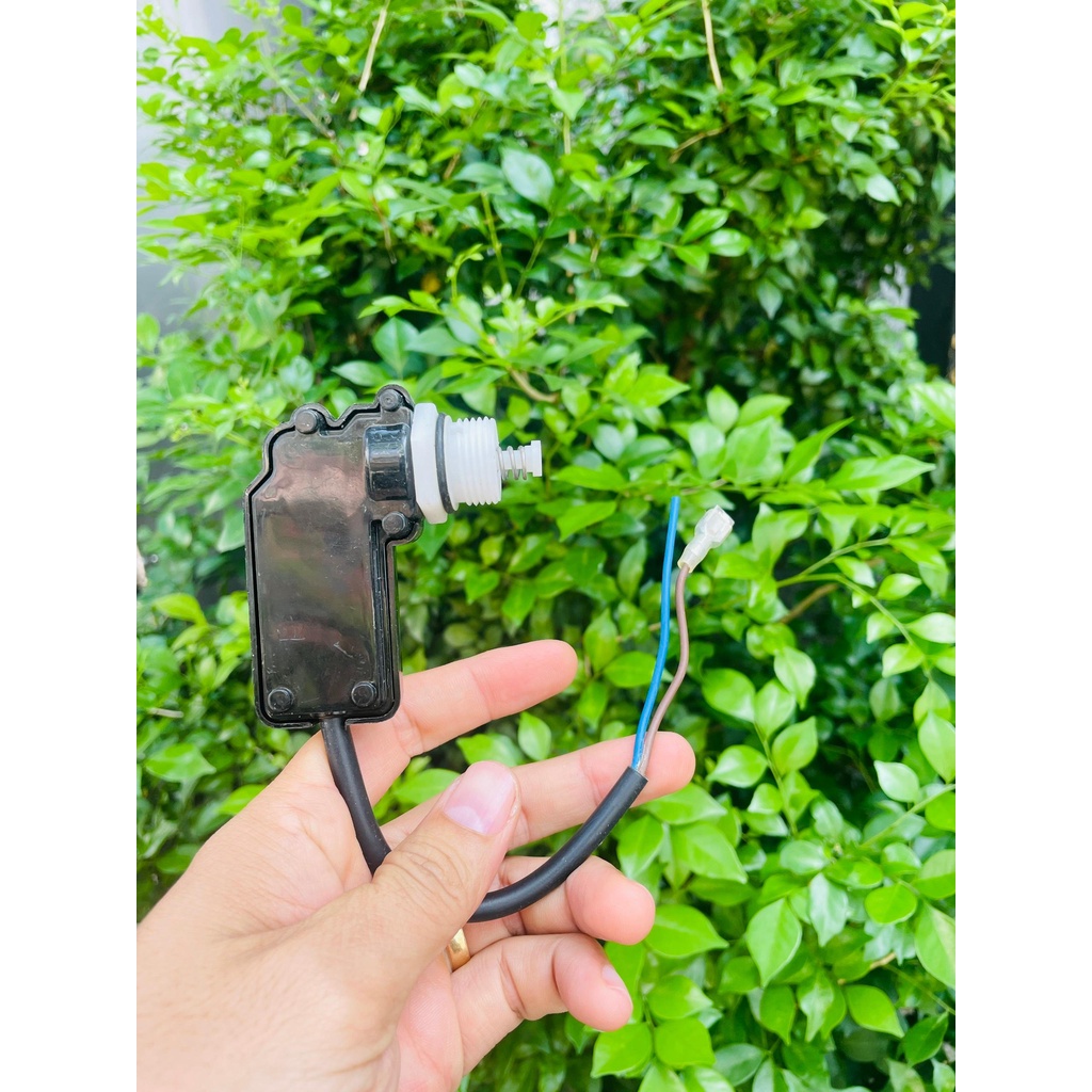 Cùm rơle ngắt máy rửa xe gia đình chân ren 19mm