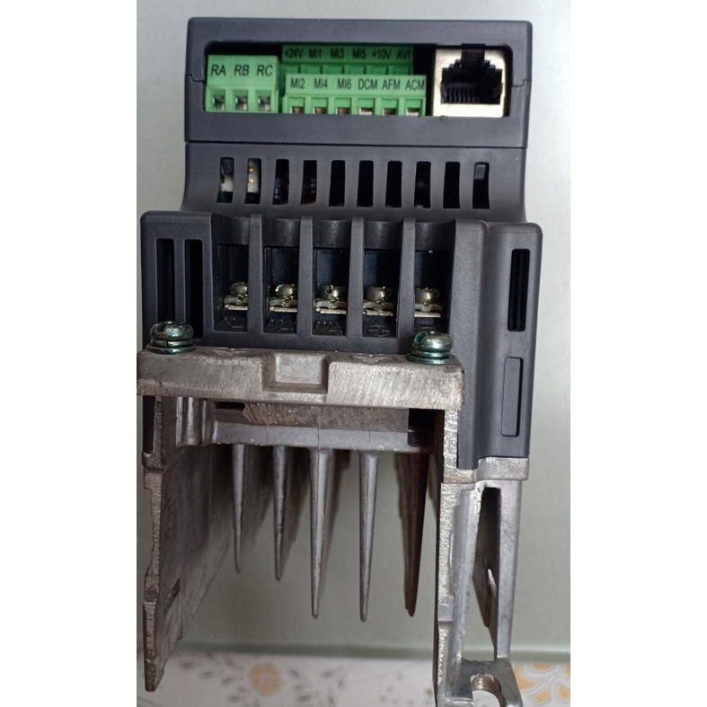 Biến tần Delta VDF037EL43A 3.7Kw-380V