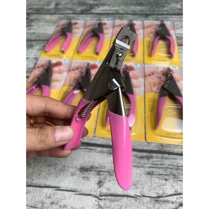 Kềm bấm móng giả