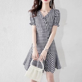 Đầm caro đuôi cá nẹp nút xéo M.L.XL