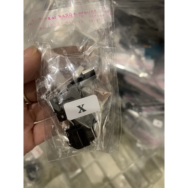 Loa trong Ip X zin