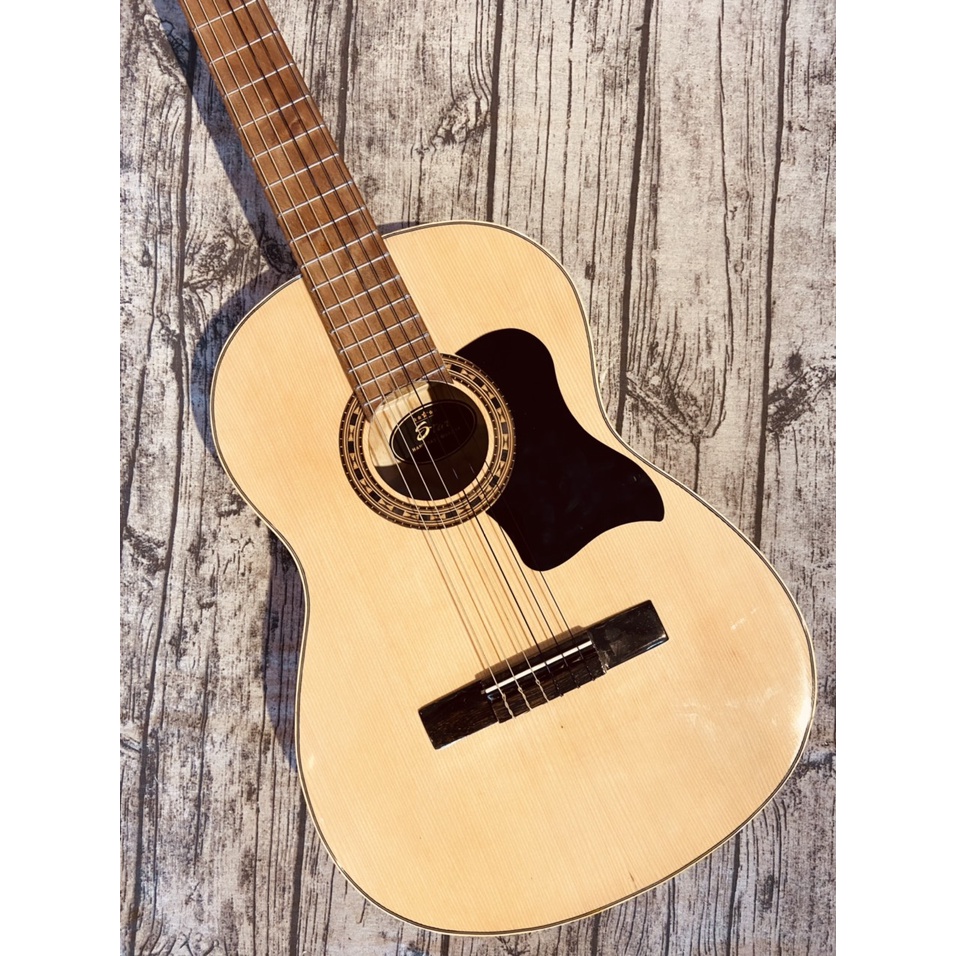 Guitar Classic Giá Rẻ ST-C01 có ty cho người mới chơi
