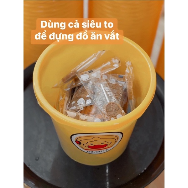 ly siêu to khủng lồ tặng khăn ướt mini con vịt vàng