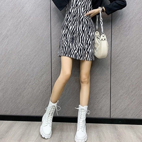 Giày Bốt Martin Đế Dày Tăng Chiều Cao Có Khóa Kéo Bên Hông Size Lớn 35-43 Thời Trang Cho Nữ