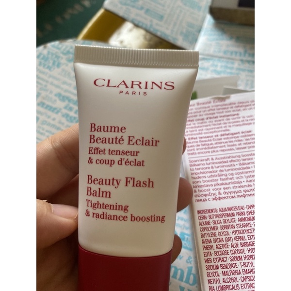 Kem dưỡng ẩm Beauty Flash Balm giúp làm mịn, sáng da Clarins 15ml