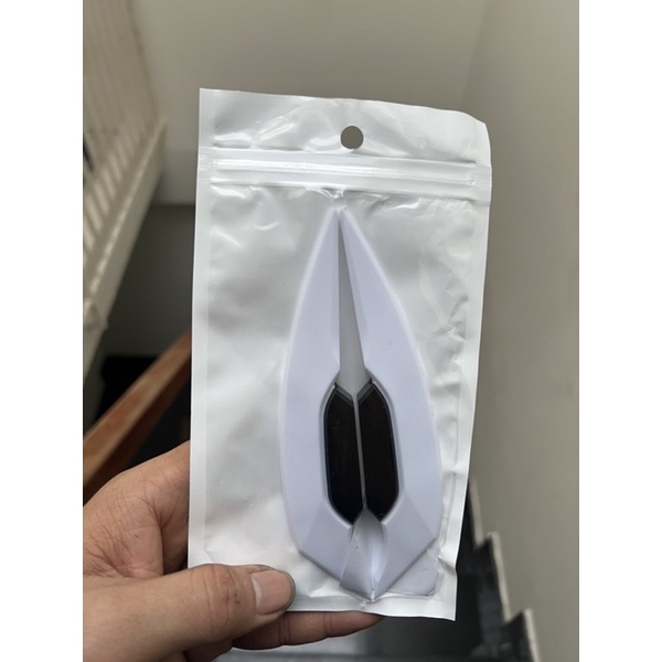 mèo cào móng monter v2 dán xe máy