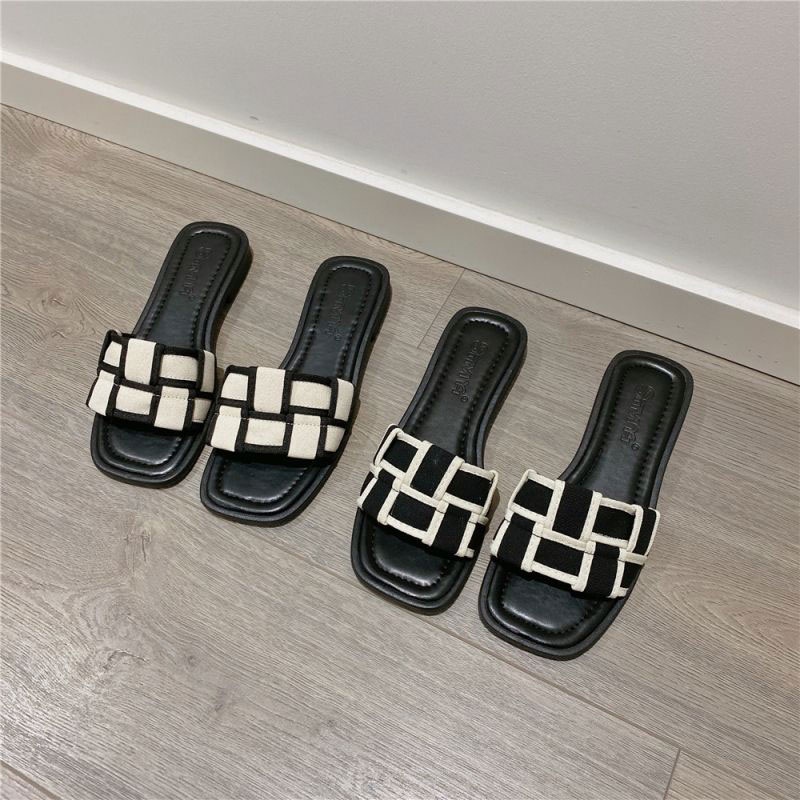 Dép Sandal Đế Bằng Thiết Kế Mới Năng Động Thời Trang Dành Cho Nữ