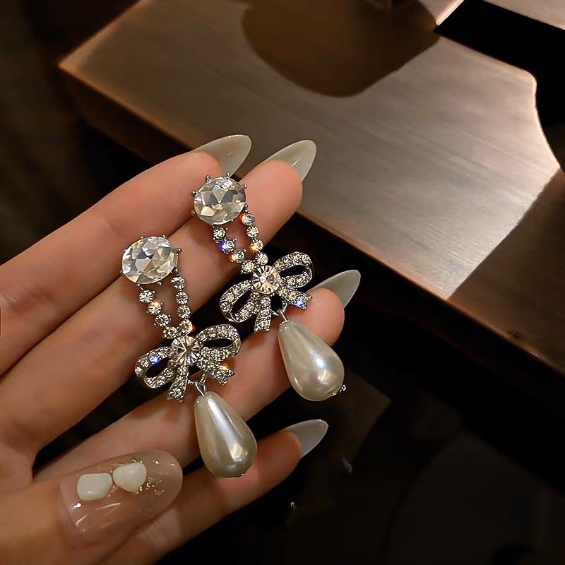 Khuyên tai cô dâu nữ tính - Khanturban