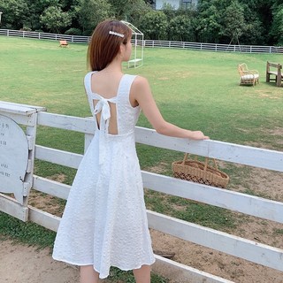 Đầm trắng cột nơ