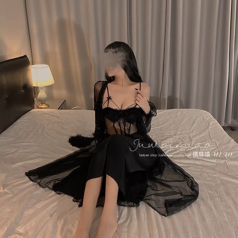 Váy ngủ lụa phối ren xuyên thấu sexy có gọng kèm choàng voan quyến rũ THE CELYNBRA - V90
