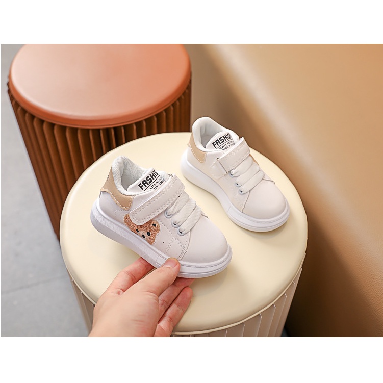 Giày Bata Thể Thao Sneakers kiểu dáng hàn quốc họa tiết gấu dễ thương mẫu mới nhất 2023