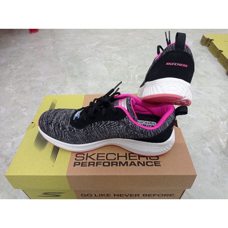 Giày skechers nữ chính hãng