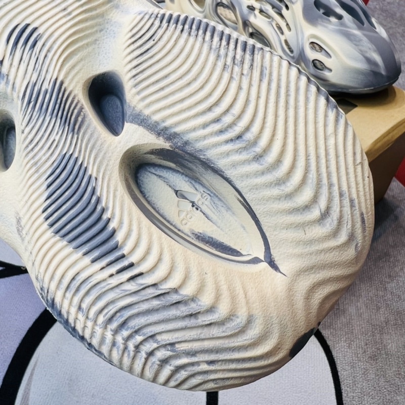 Sneaker YZ Foam Runner Hàng SC