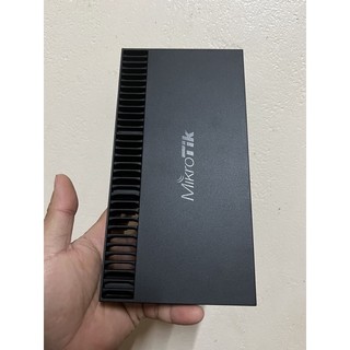 Thiết bị mạng router mikrotik rb4011igs+rm like new