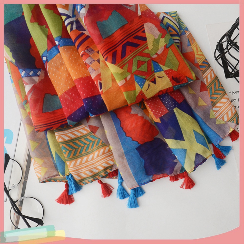 Khăn quàng cổ họa tiết hình học phong cách thời trang cho nữ