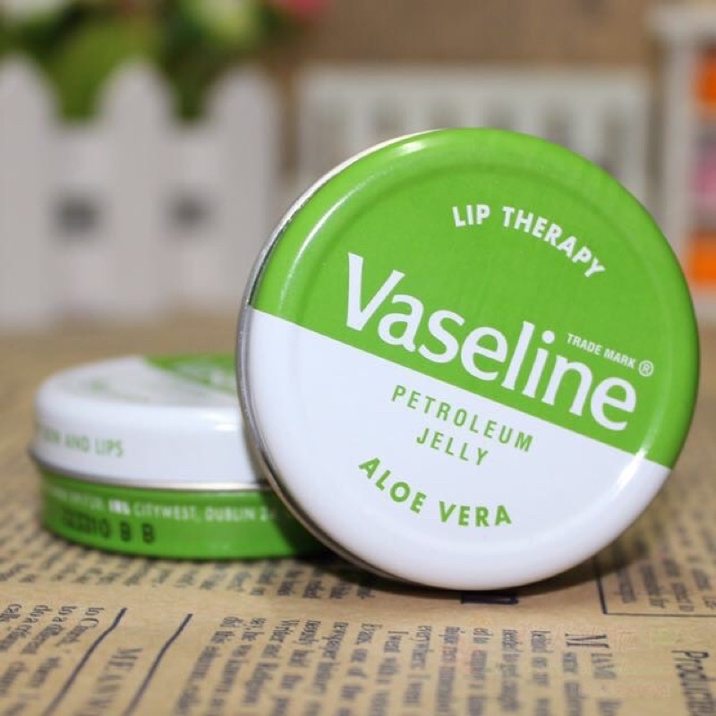 Son dưỡng môi Vaseline Petroleum Jelly Aloe Vera 20g