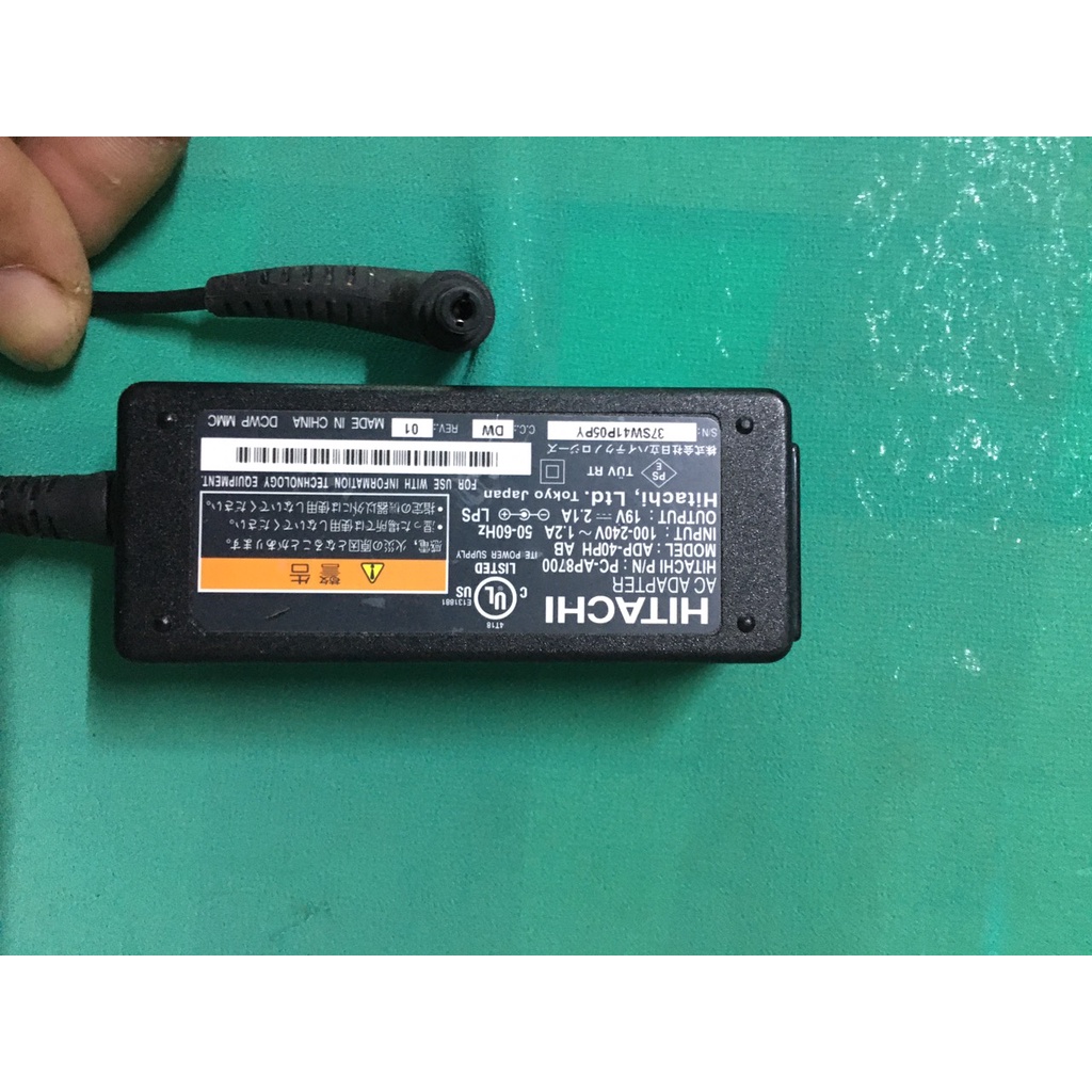 Adapter 19V 2.1A