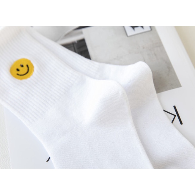 Vớ Tất hình đại bàng cao cổ Nam Nữ phong cách thể thao, trẻ trung, năng động.