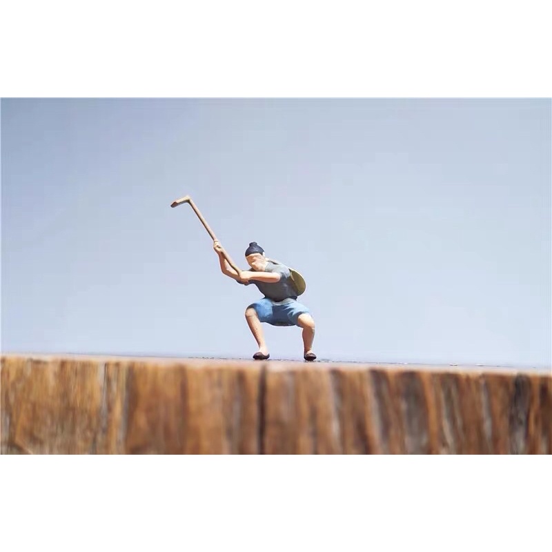 Bộ tượng: Cuốc đất trồng khoai. Hàng tỉ lệ: 1:64 Tượng phối tiểu cảnh, phối đá cảnh, suiseki,