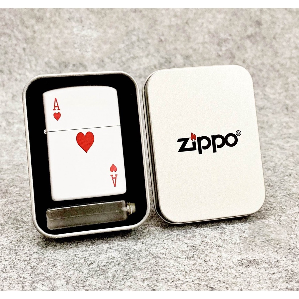 𝐇ỘT 𝐪𝐮𝐞̣𝐭 𝐁𝐚̣̂𝐭 𝐥𝐮̛̉𝐚 Vzipo 2 mặt hình lá bài ÁCH có hộp thiếc kèm zăng